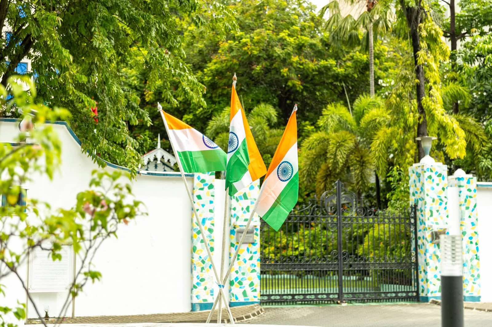 މިނިވަންވީފަހުން ފުރަތަމަ ފަހަރަށް އެހެންގައުމެއްގެ ދިދަ، މިނިވަންދުވަހު ރާއްޖޭގެ މަގުތަކުގައި ވިހުރެނެނީ